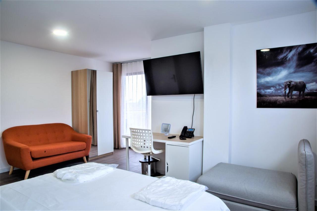 Wdc Aparthotel - Buea 外观 照片